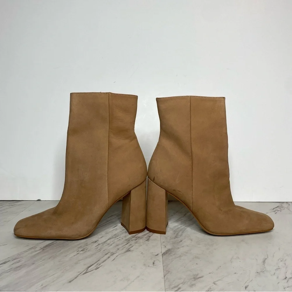 Steve Madden Lourde Tan Nubuck Bootie 8M
